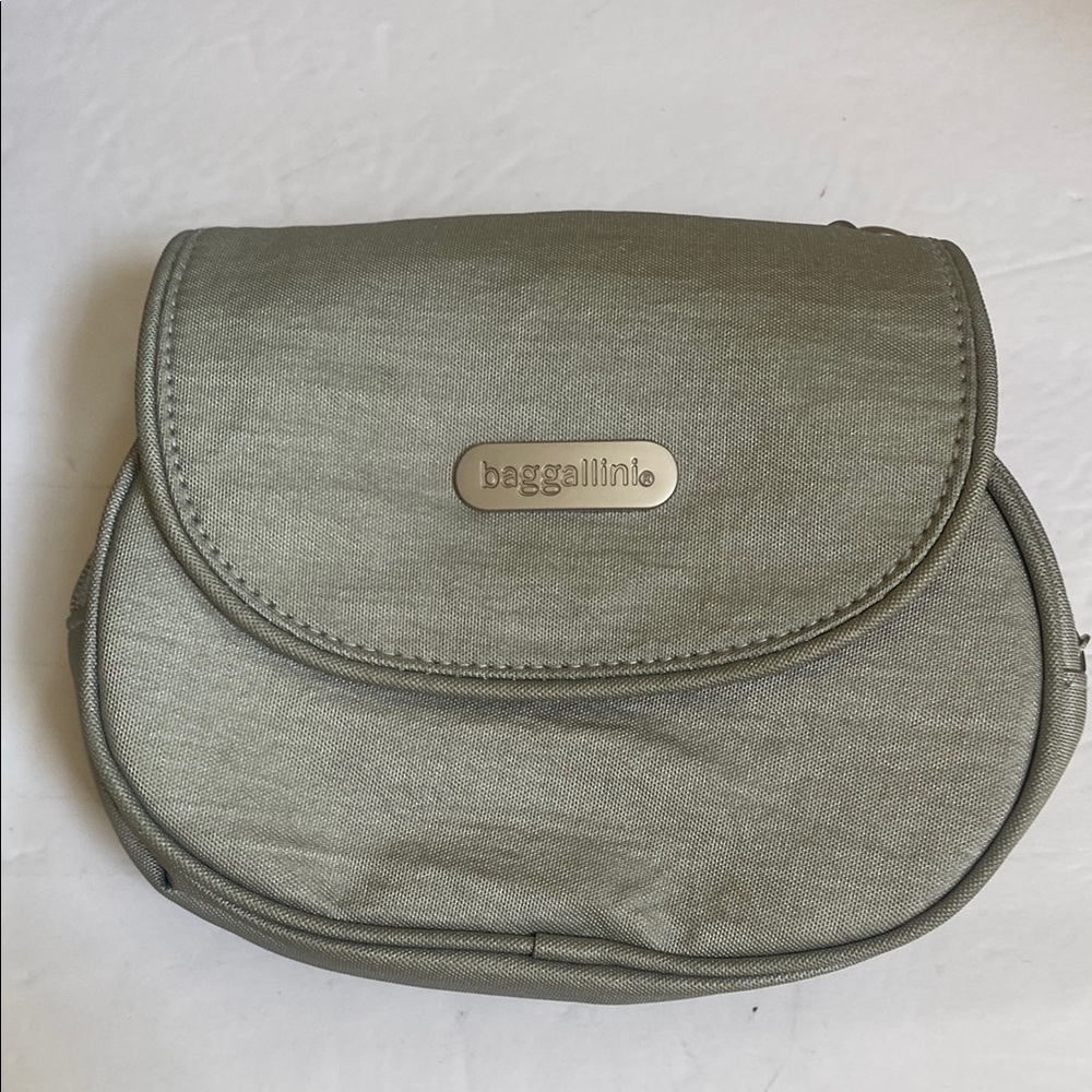 Baggallini Lt Grey Fuchsia Pink Crossbody or Belt Bag